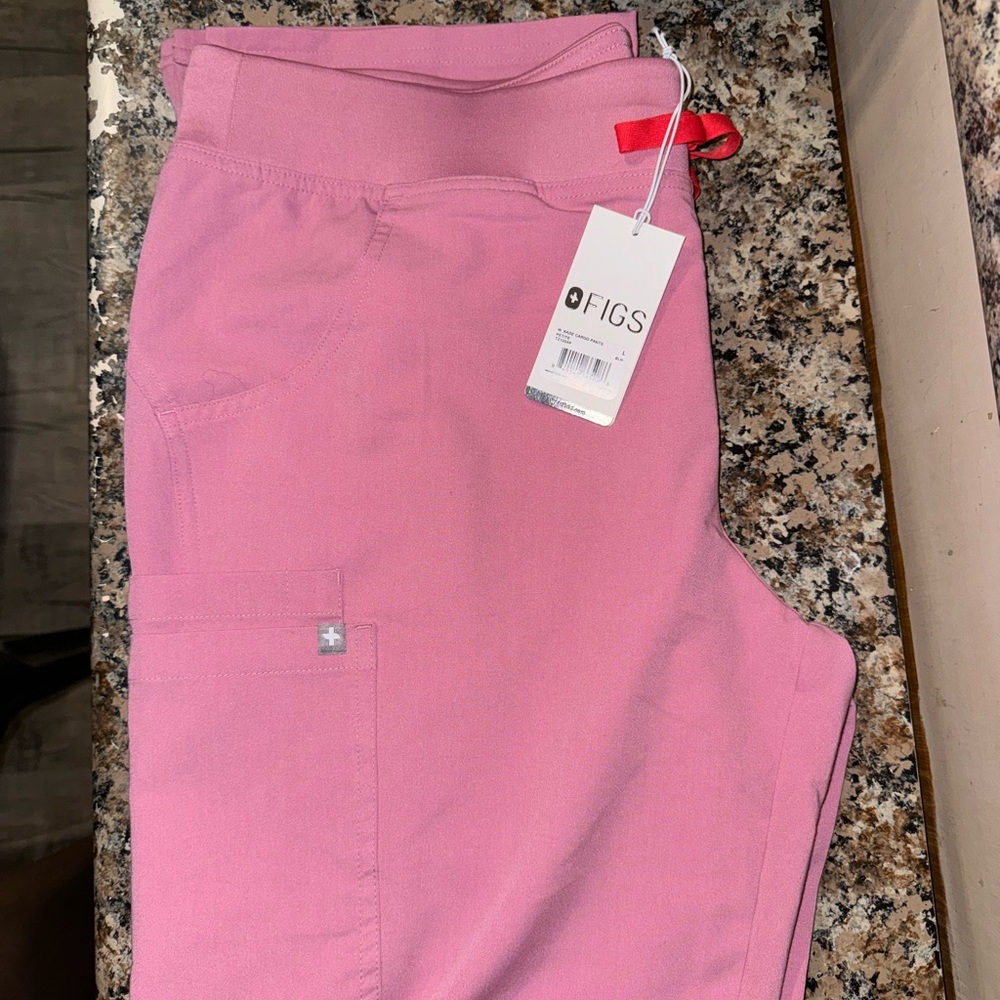 Figs Technical Collection Women’s Scrub Set